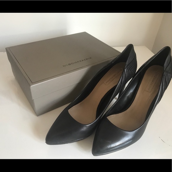 BCBG Max Azria black pumps - Picture 1 of 5